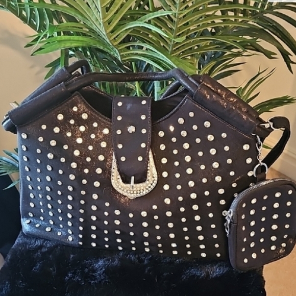 9 Piece RESALERS BUNDLE  NEW AND LIKE NEW BAGS, Good Condition Bags. - Picture 4 of 9